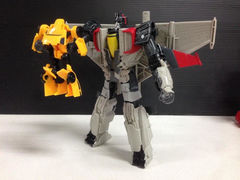 Blitzwing In Hand Images Of Energon Ignitors Nitro Series  (12 of 13)